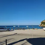 Hotel Corali Himare Fshat