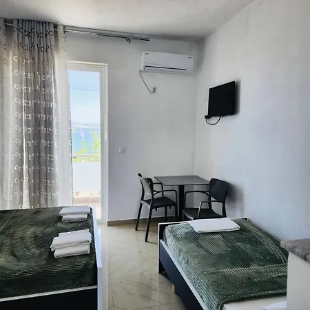 Corali Hotel *