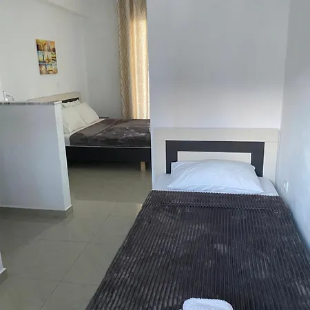 Corali Hotel Himare Fshat