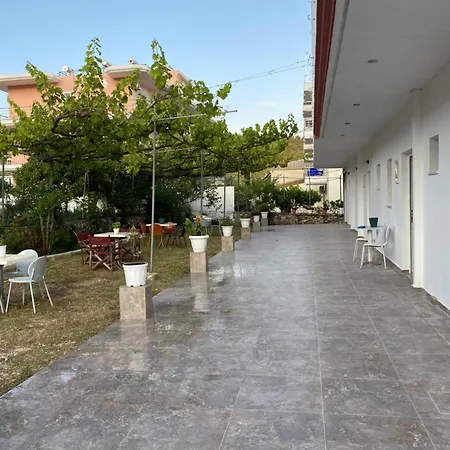 Corali Szálloda Himare Fshat