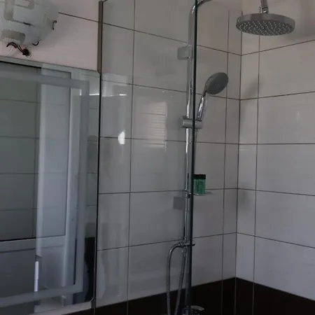 Corali Hotel Himare Fshat