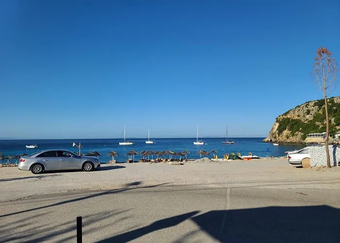 Hotel Corali Himare Fshat