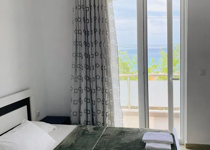 Corali Hotel Himare Fshat